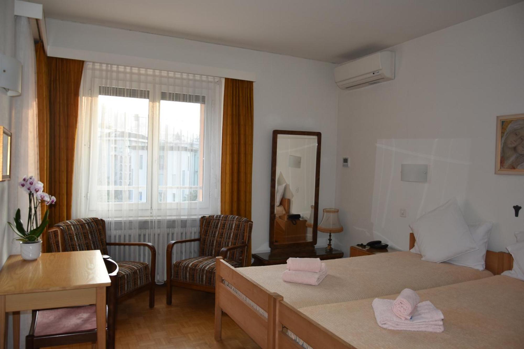 Casa Santa Birgitta Hotel Lugano Buitenkant foto